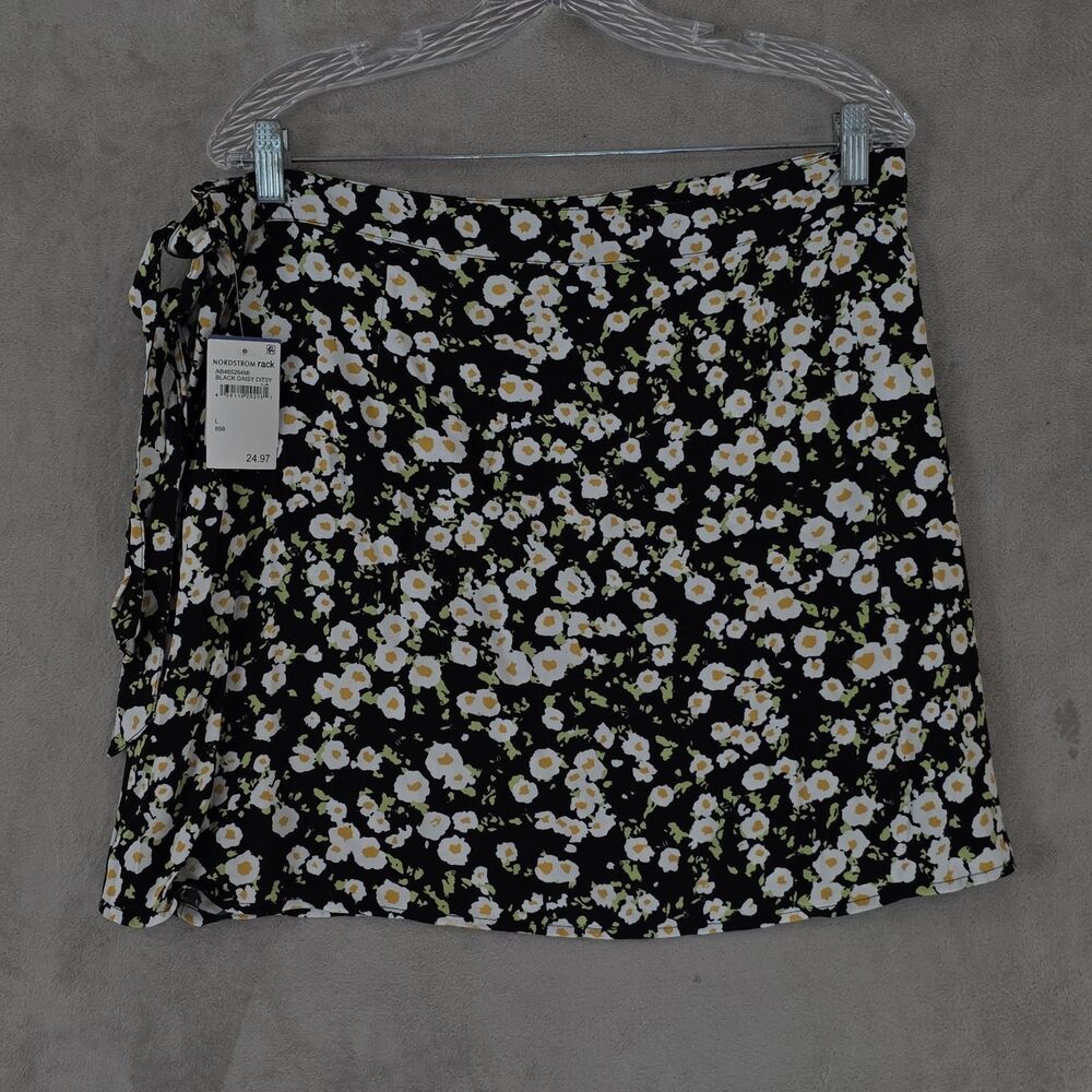 ABOUND Floral Wrap Mini Skirt in Black Daisy Ditzy Floral, L Nordstrom NWT -